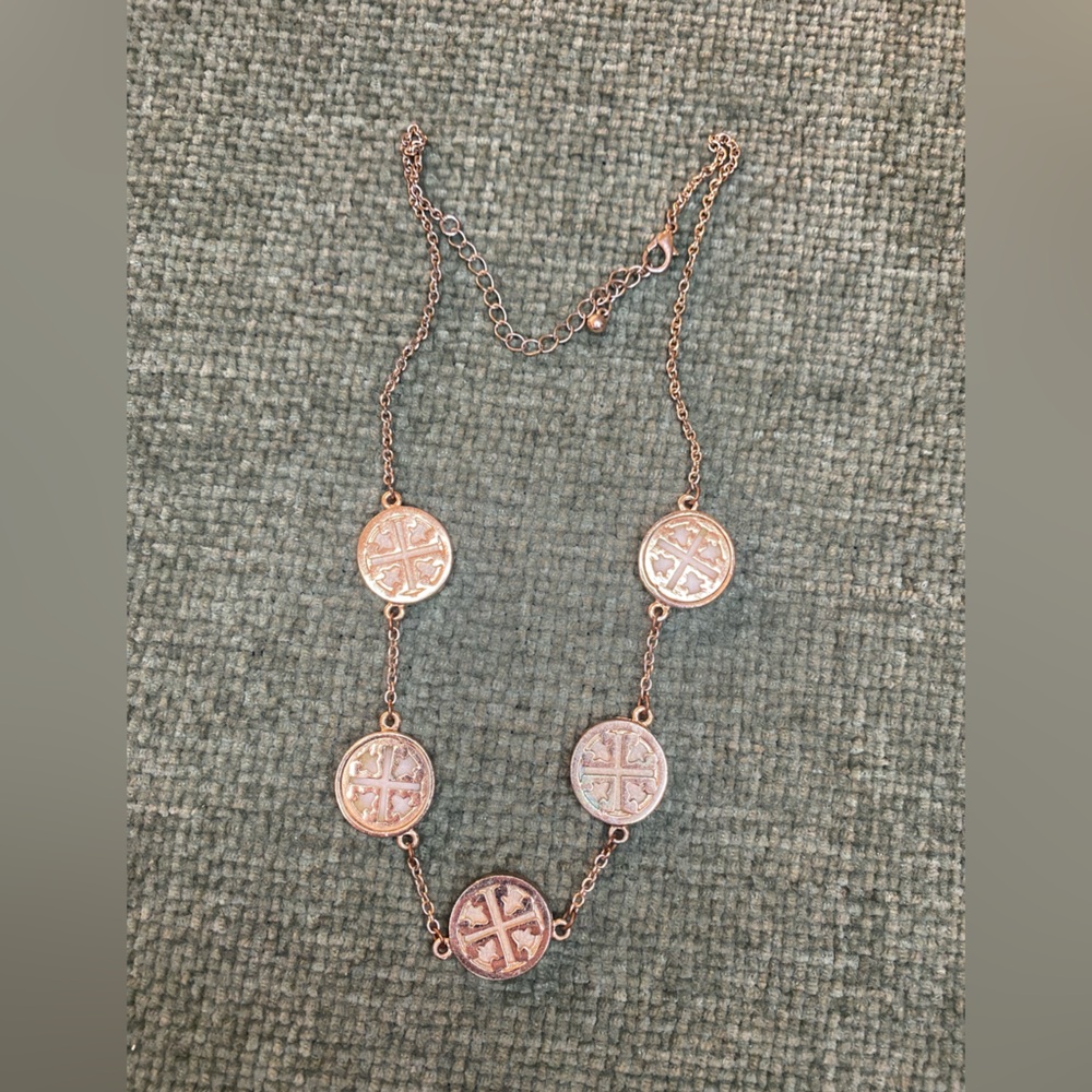 Elegant Gold-Tone tory Burch Necklace